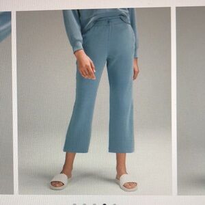 Lululemon softstreme crop